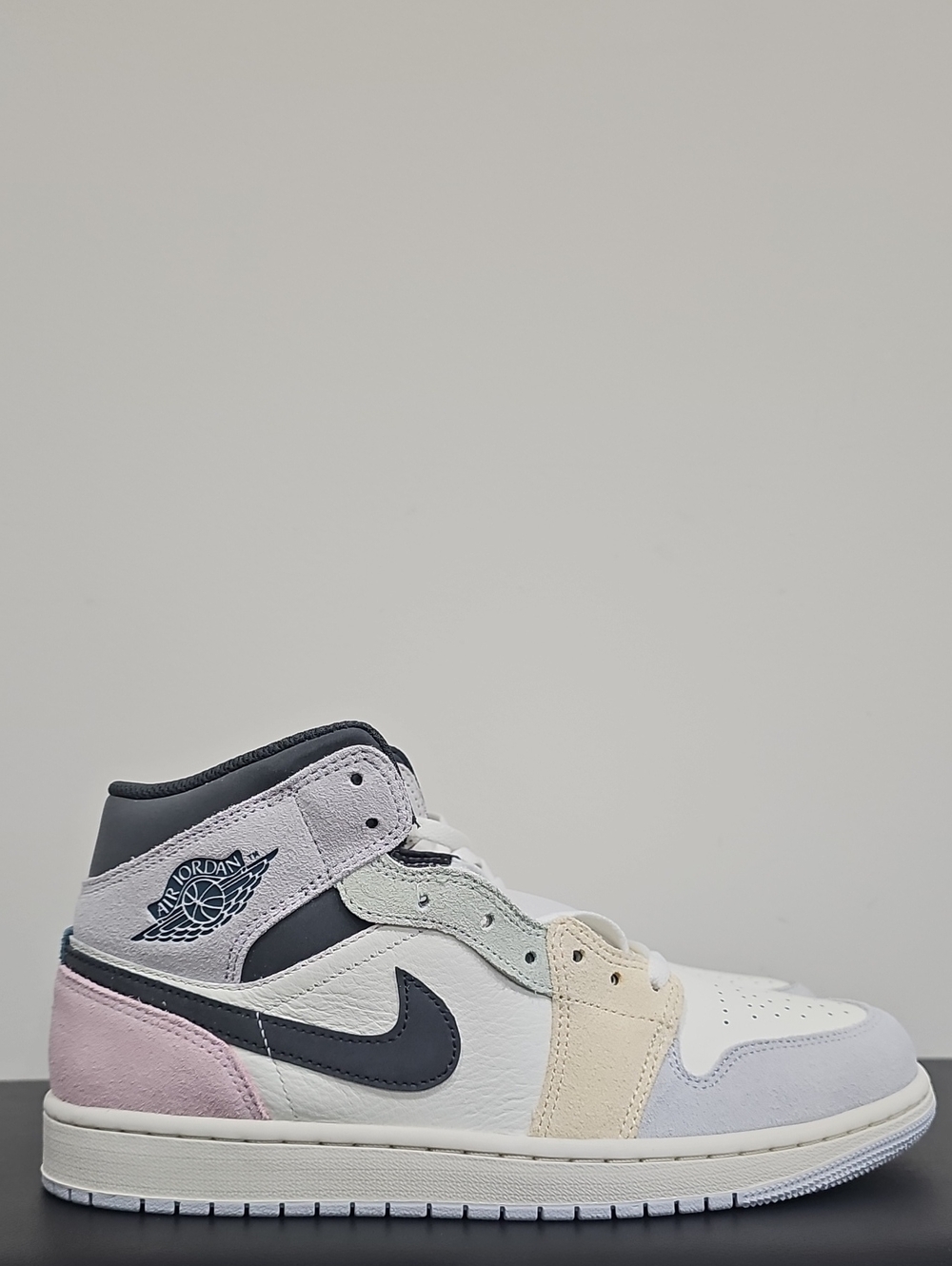 Brand New Air Jordan 1 Mid SE 'Sail Pastels' Size Men's 9.5 Sku IB7110 100